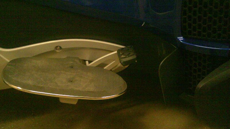 lower vent opening heat deflector