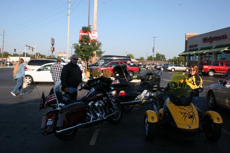 Menmyspyd with paul and don at IHOP