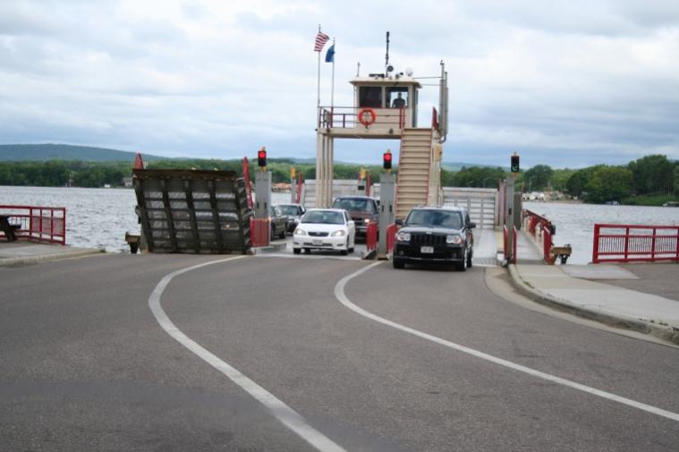 Merrimac Ferry unloading