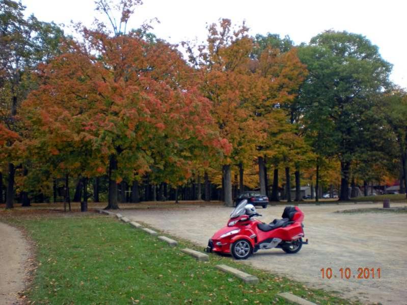 Michigan Color Tour 2011
Fitzgerald Park
Grand Ledge, MI