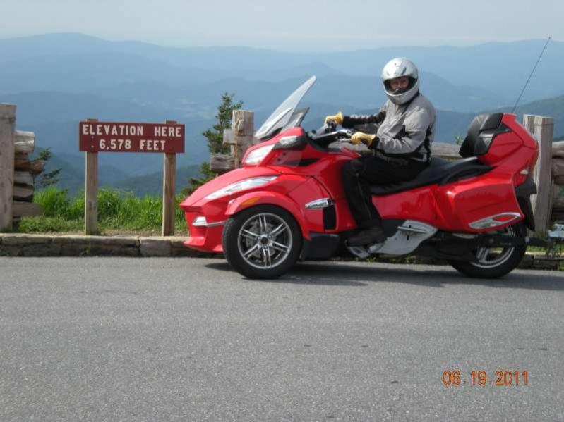 Mt. Mitchell, ND
Top of the world, Ma!