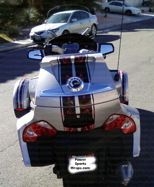 Natural Flame GT Racing Stripes really set off this Silver Spyder RT.  Special thanks to Tom O'