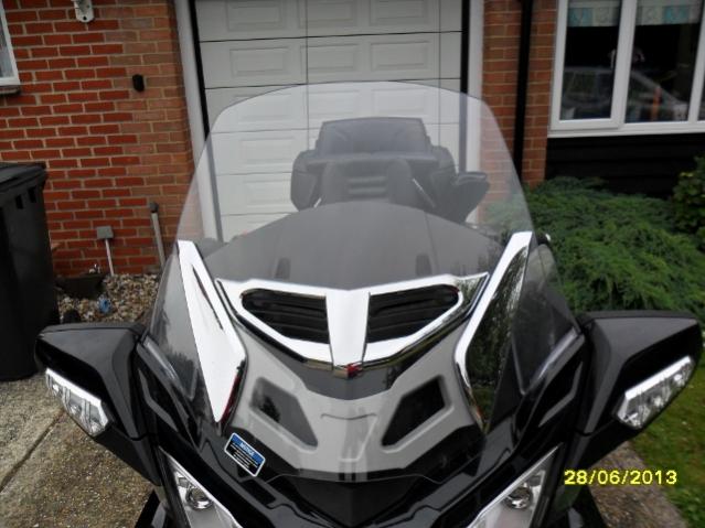 New lighter 23" vented Windshield used with the new Bracket and motor - Lighter and smaller than the OEM 2010 Windshield