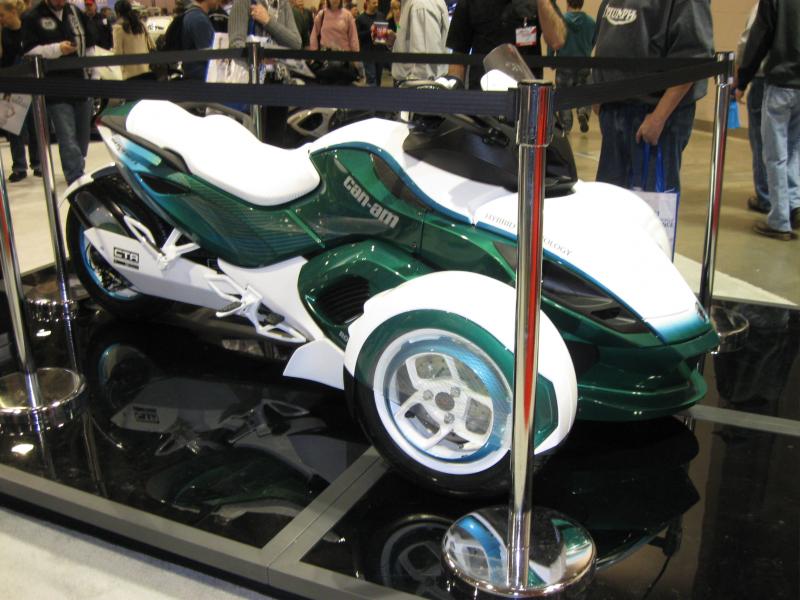 New Spyder Hybrid - side view