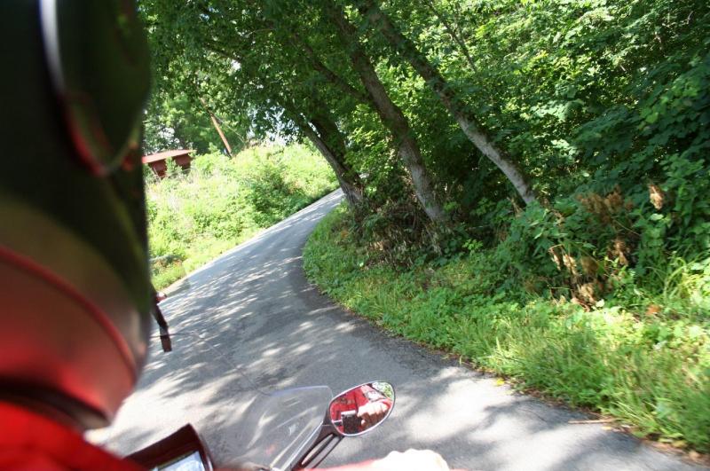 Old Kentucky Road - the street Lamont lives on.