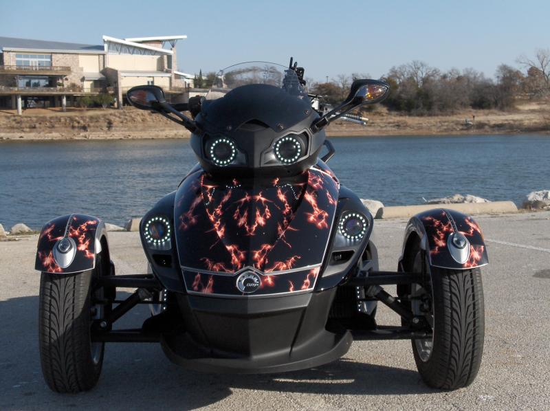 Orange Stars lightning Spyder full graphics kit.