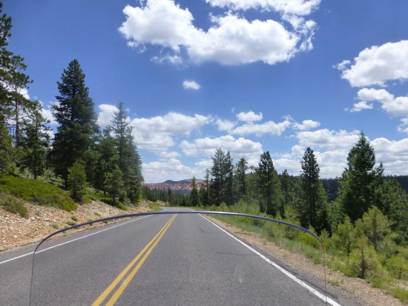 P1030947 Bryce Canyon Road