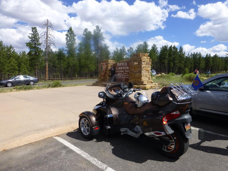 P1030968 Entrance to Bryce