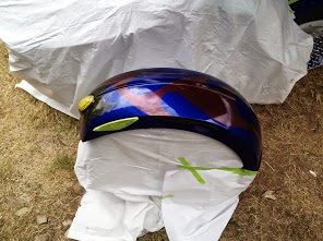 painting the flames on the bike2