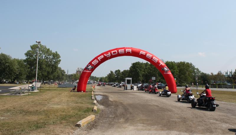 Parade:  Back at Spyderfest after 60 minutes of parade