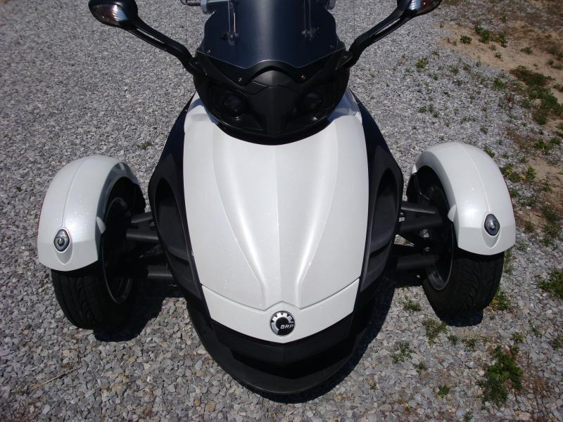 Pearl White Metal Flake 2008 GS Can Am Spyder 001