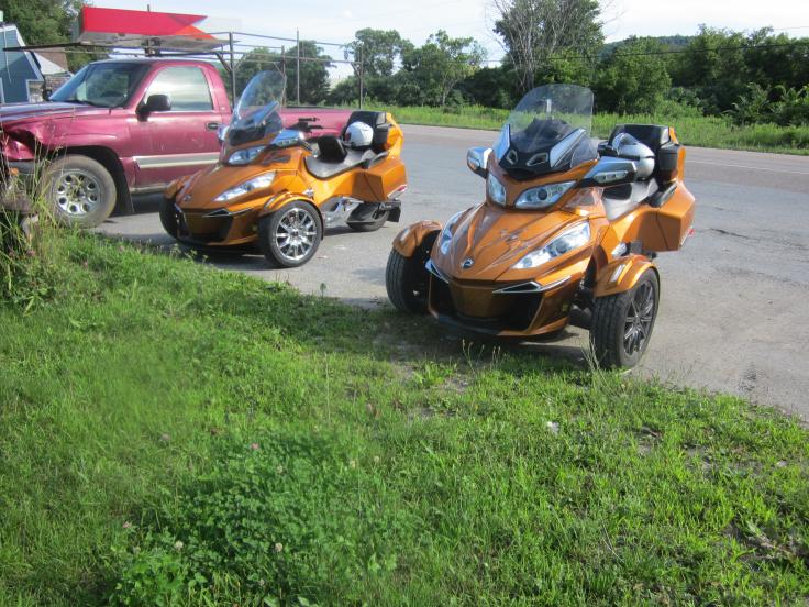 Phyllis and my spyders in Richmond, Vt.    007