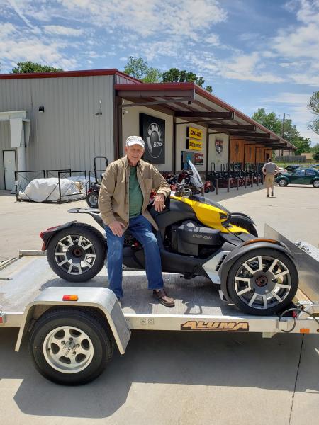 Picking up new Ryker Rally at Pitbull...