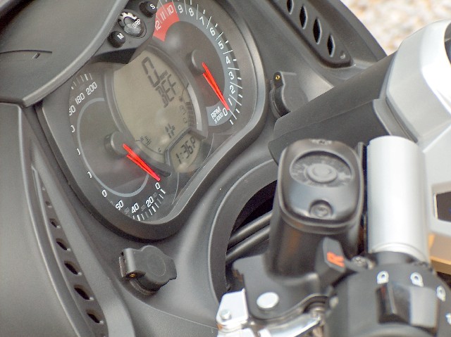 Powerlets, one unswitched for battery charger, and one switched for accessories