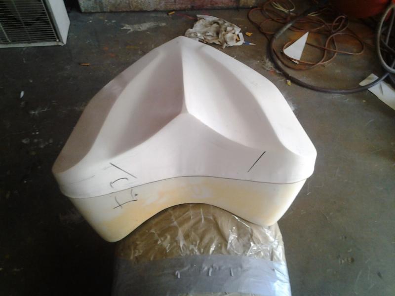Prototype lid and seat pan 2