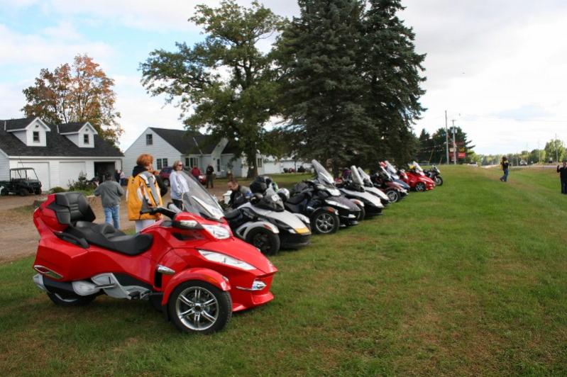 Quite the line-up! Back at Les & Kaye Caswell's for supper.