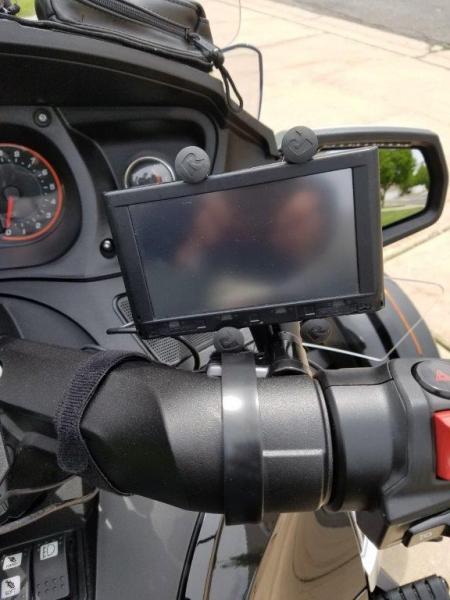 ram mount/clamp style with 1" ball mount for GPS