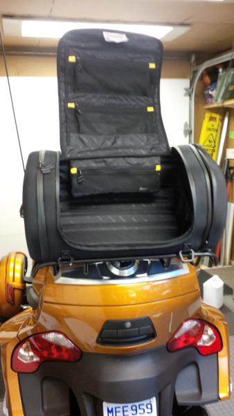 Rear travel trunk from Cruiser Customizing. Com