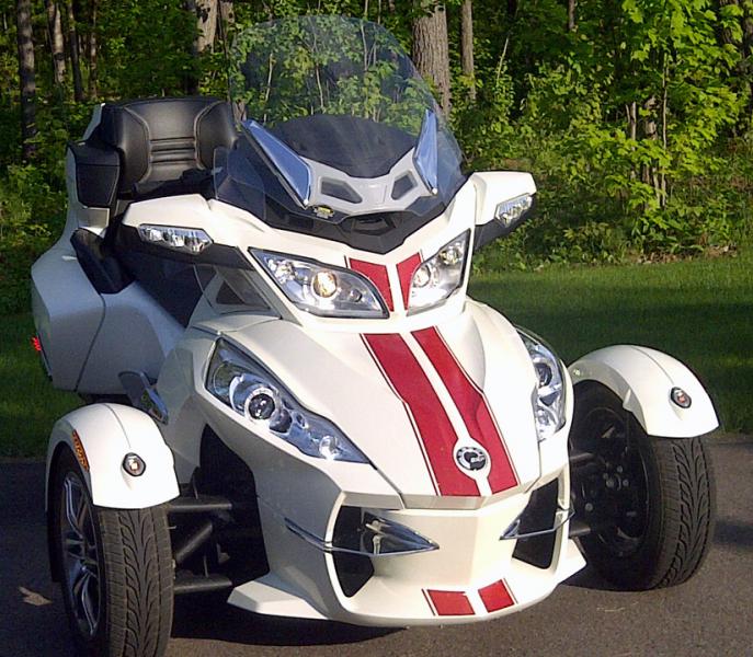 Red  Racing stripes on White limited RT.