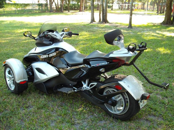 resized KB 040 Rack light one handed light, bolt on half hour minor unscrewing easy tho