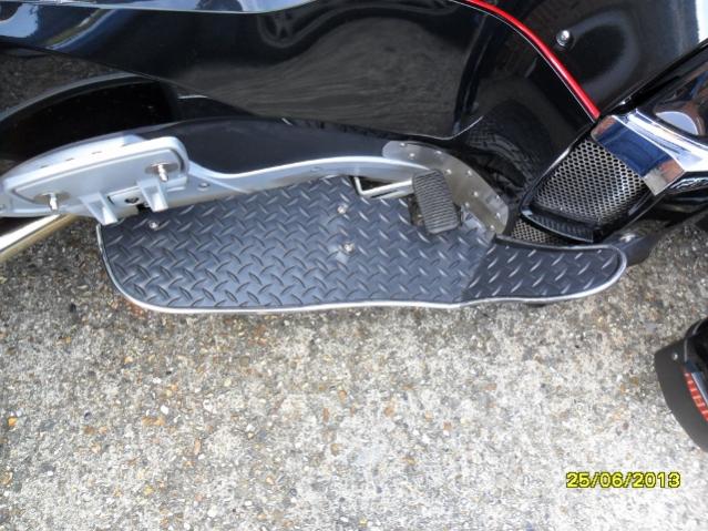 RHS View see S/S Allen Head Flange bolts used 
Front M6 X 45mm
Rear M6 X 30mm