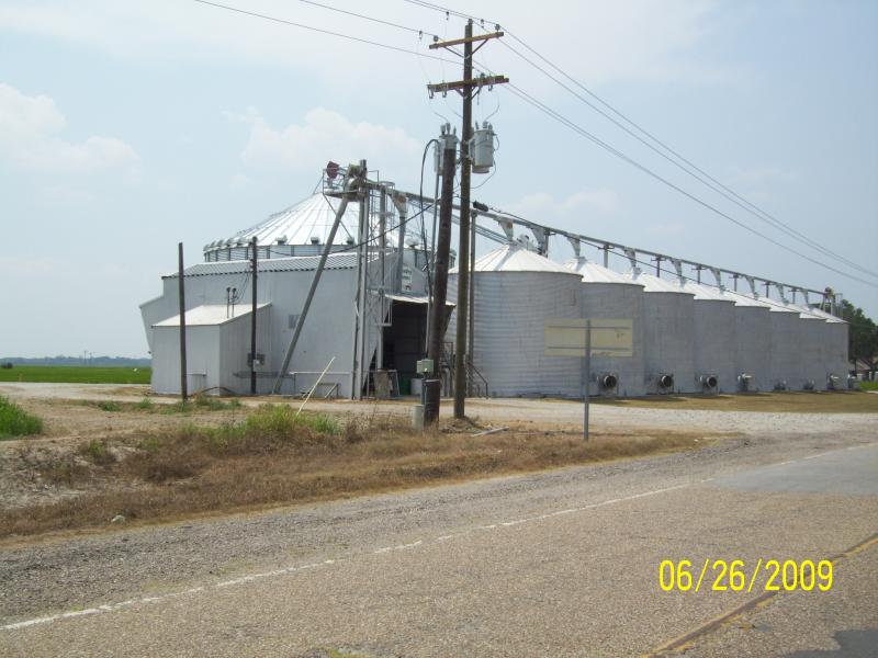 Rice dryer near Rayne, LA.