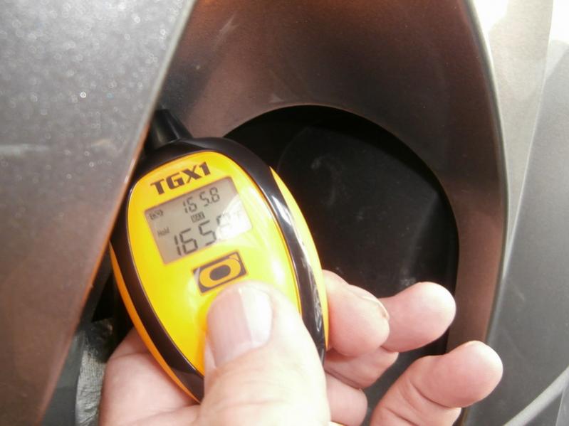 right side latch area