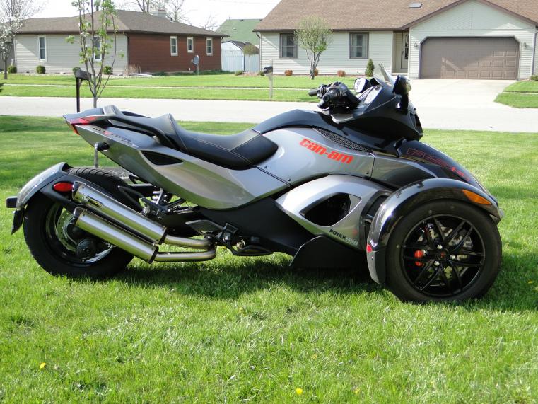 right side with pipes