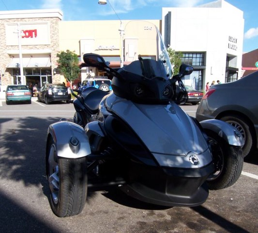 RoboBrackets installed and on the road. A great product, I highly recommend it. I think it has more adjustability than the CHAD and the smaller windsh