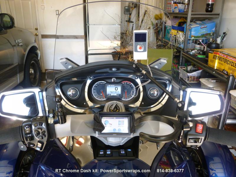 RT Chrome dash kit installed on Kyle Martins bike.  chrome looks great on this color.