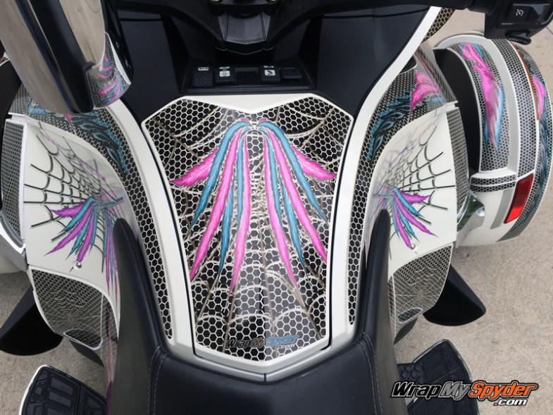 RT Feather Wings glove box