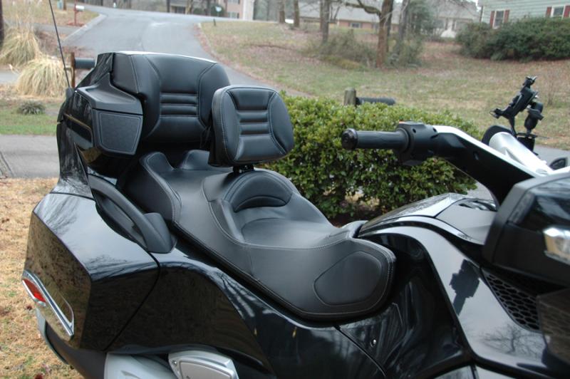 Saddle with Backrest006b