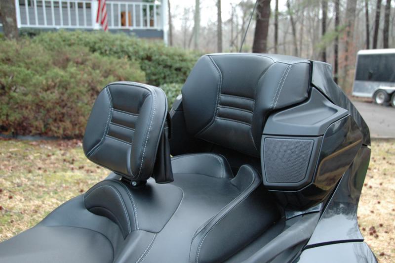 Saddle with Backrest010b