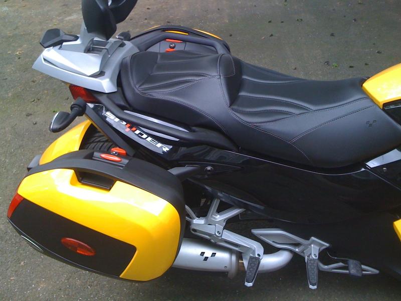 seat bags pegs rh side