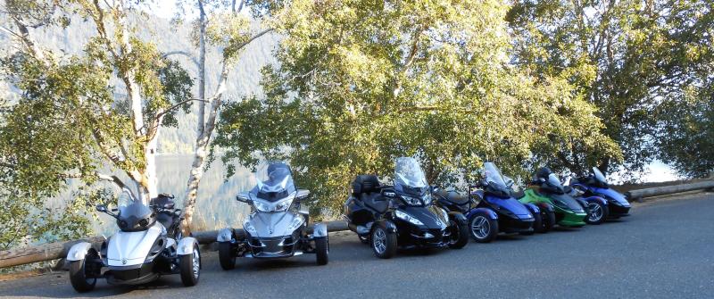 Six spyders along Lake Cresent