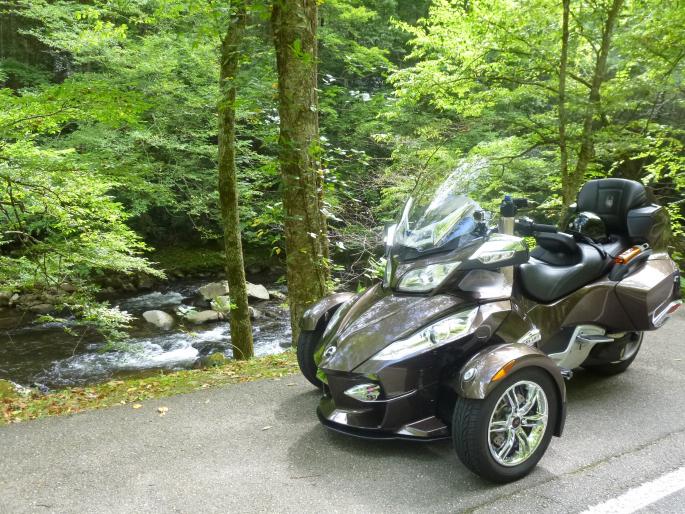 so many scenic pull offs for pics