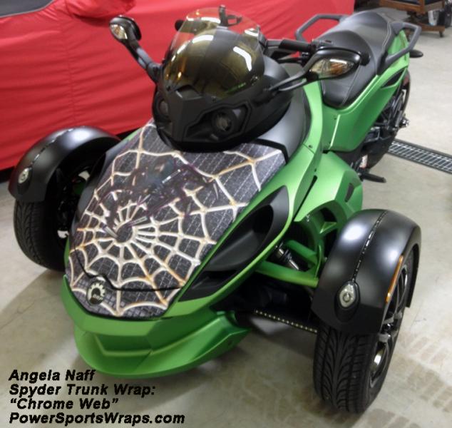 Special thanks to Angela Naff for sending these great photos of her Spyder.