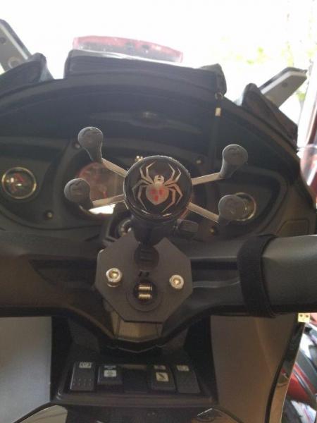 spider decal on x-grip for phone and GPS x-grip