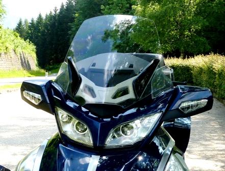 sport-shield and dismounted flaps under the mirrors