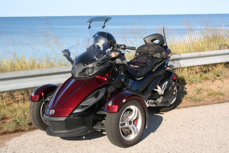 Spyder by the lake (MI)