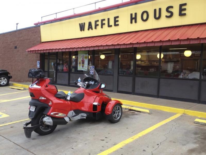 Spyder has breakfast at Waffle House
