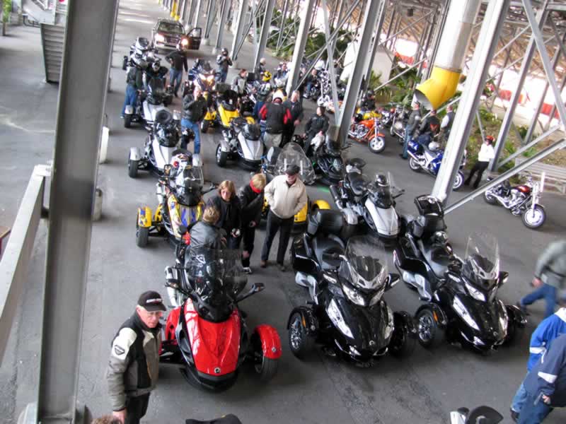 Spyder line up for track ryde