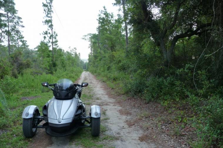 spyder on road to Lk Kerr for sl