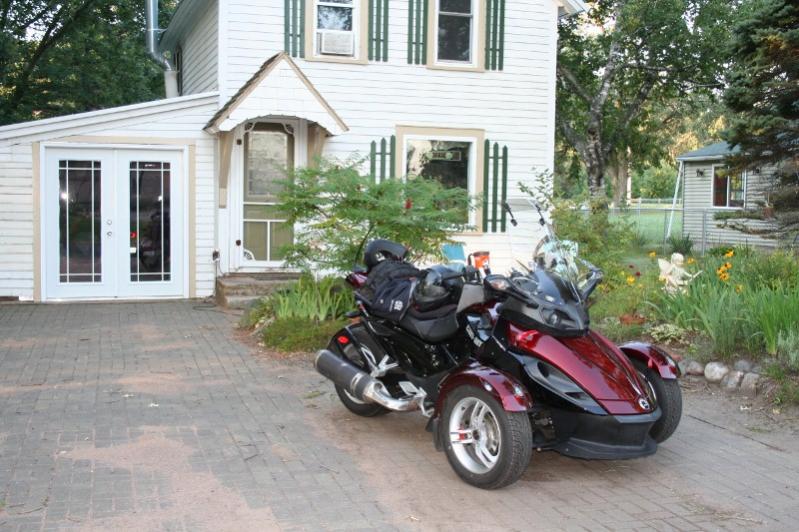 Spyder packed and ready for trip