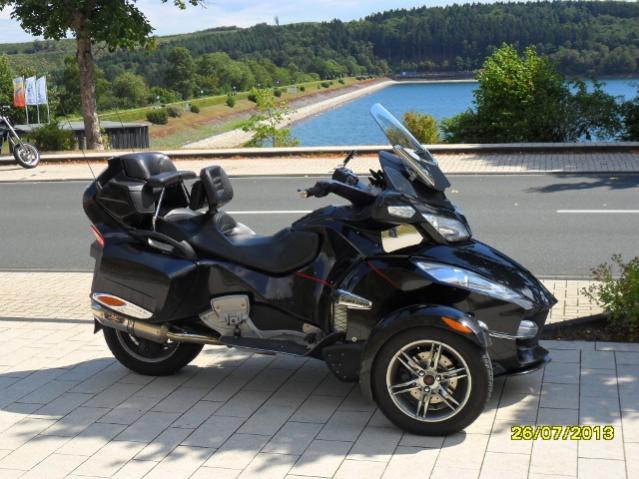 Spyder parked nr the Sorpe Dam