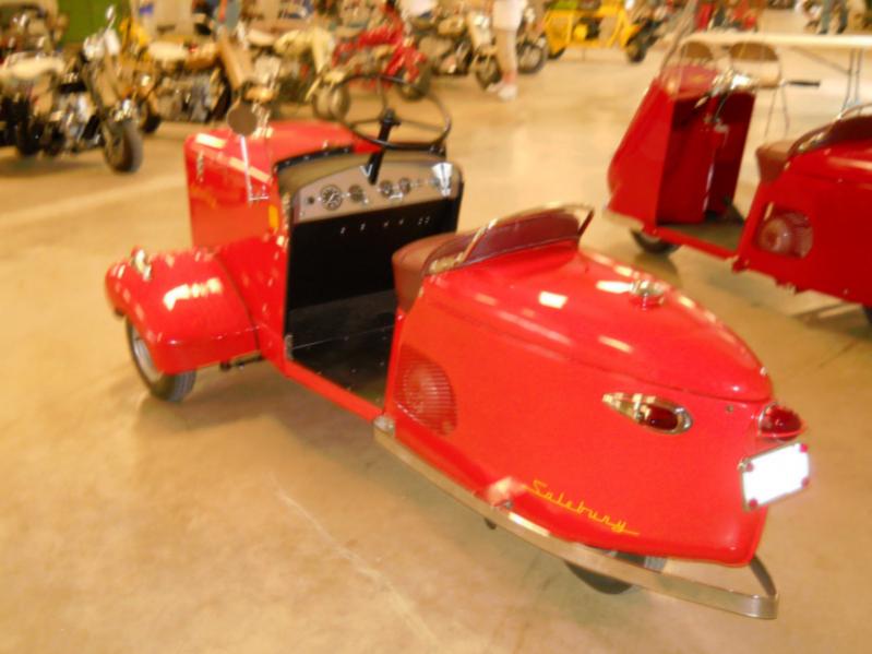 Spyder prototype?
1950 Salsbury Tri-Car left rear