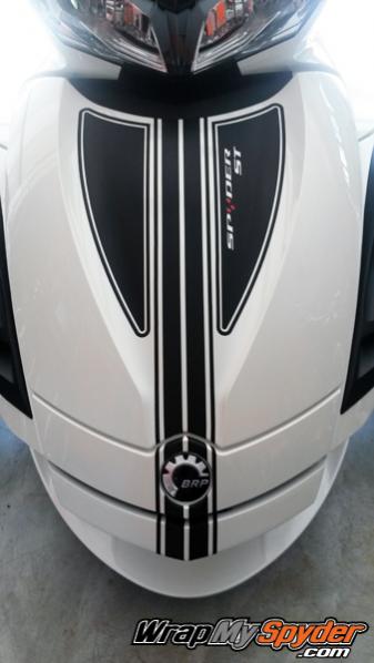 Spyder RS Cheak frunk Insert carbon fiber.