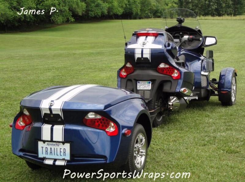 Spyder& RT 622 Trailer with our RT-GT racing stirpes. Make your Spyder stand out from all the others.