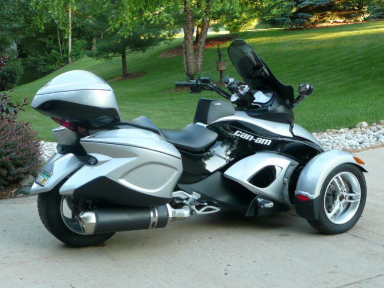 Spyder with Corbin Saddlebags and Trunkbox