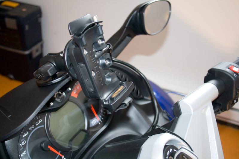 SpyderHotHands GPS Wiring 5 - Installing Hot Hands (heated grips - low power draw) and Garmin GPS mount - Both powered directly from the battery - Ins